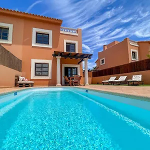 villa-in-corralejo-with-private-pool.hotelsfuerteventura.org/